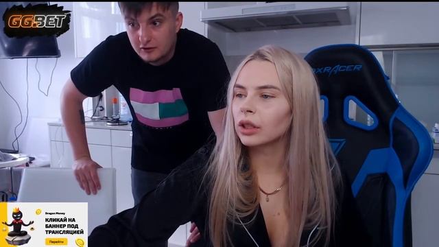 Кукинг стрим | Злой готовит  с Михалиной | МИХАЛИНА ПРИСТАЕТ К ЗЛОМУ | МИХАЛИНА ПРОСИТ МАССАЖ ГРУДИ