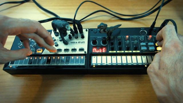 ELECTRO BREAK JAM with KORG VOLCA DRUM and KORG VOLCA BEATS смотреть онлайн