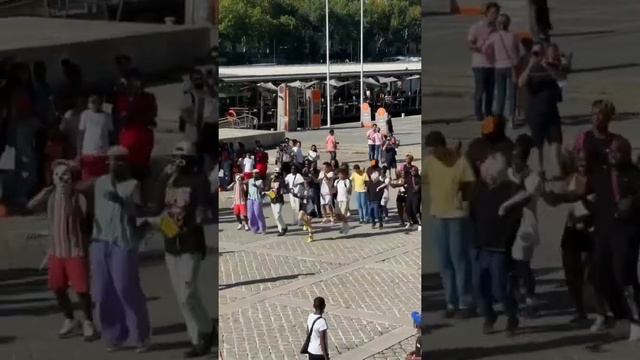 "Crazy Frog" Every People Dance ~ Ring Ding D-D Ding Ding смотреть онлайн