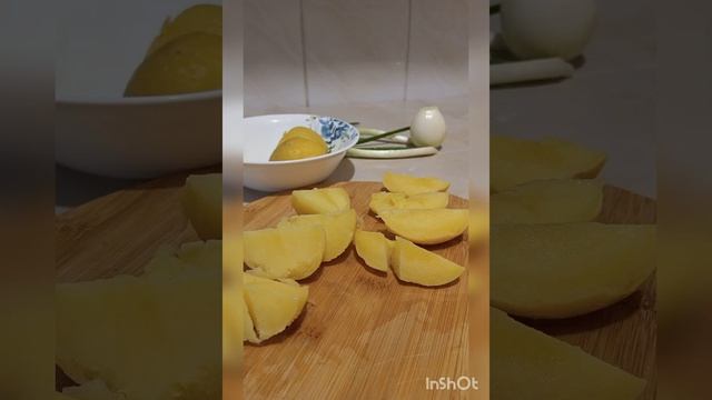 Селедка с картошкой #суши #селёдкаподшубой #рецепты #shorts #вкусно #лук #эстетика смотреть онлайн