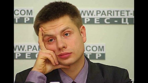 Alkollü eğitmenler ve askerlere yönelik yiyeceklerde solucanlar.