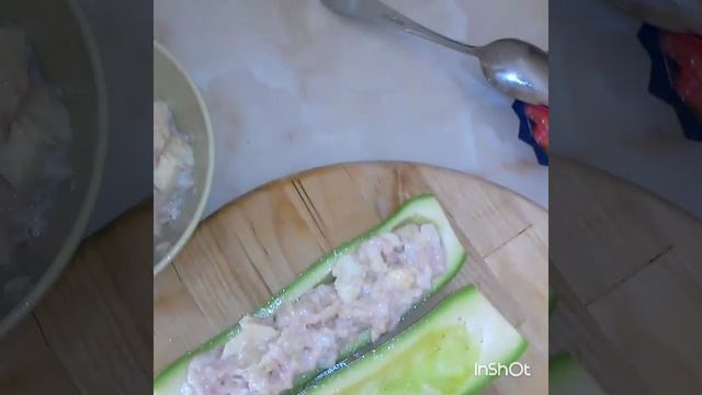 Кабачки-лодочки с курином фаршем. смотреть онлайн