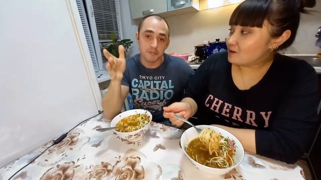МУКБАНГ РОССИЯ! КУШАЕМ КУКСИ С МОЕЙ ЛЮБИМОЙ!МУЖСКАЯ ПОРЦИЯ! смотреть онлайн