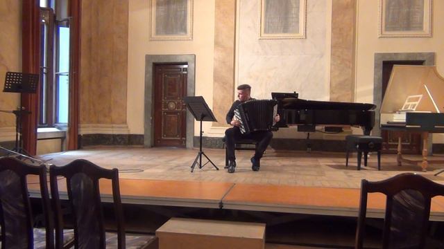 J. S. Bach - Prelude & Fugue in C minor BWV 549 - Tomasz Więcek смотреть онлайн