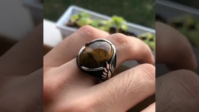 Перстень кольцо для мужчин из серебра с камнем Тигровый глаз смотреть онлайн