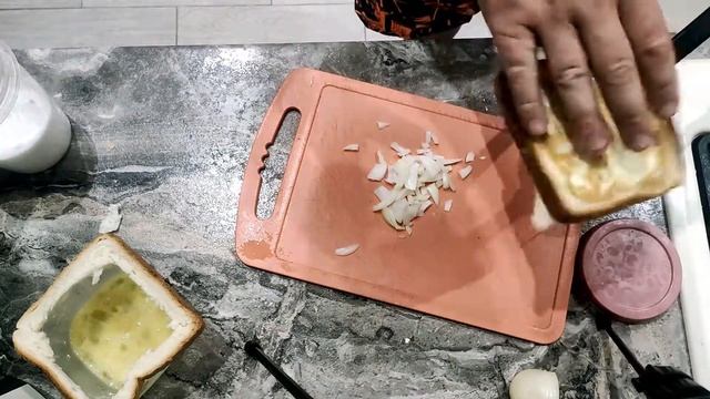 ВКУСНЙШИЕ ГОРЯЧИЕ БУТЕРБРОДЫ ЗА 10 МИНУТ смотреть онлайн