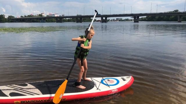 Учимся кататься на сапах SUP в X-Park на Труханов острове в Киеве смотреть онлайн
