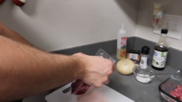 UNBOXING MACBOOK PRO M1 CHIP 2020 | HOW TO COOK BEEF BROCCOLI смотреть онлайн