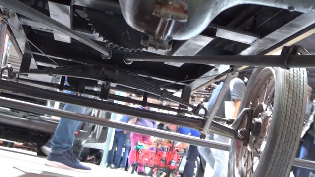 Renault Type C Laitier Panel Van (1900) Exterior and Interior смотреть онлайн