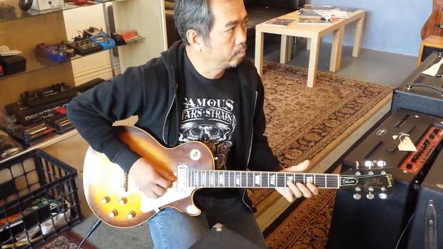 1976 Gibson Les Paul Deluxe Vintage Electric Guitar Tobacco Burst смотреть онлайн