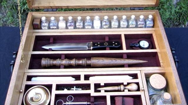 Набор охотника на вампиров! Продам. Дешево. Не факт, что настоящий! смотреть онлайн