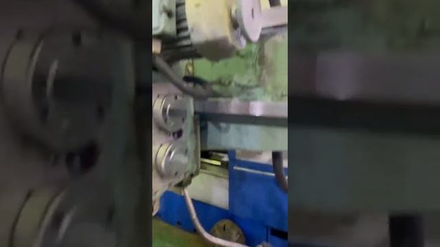 2а554 Радиально-сверлильный станок. Видео в работе смотреть онлайн