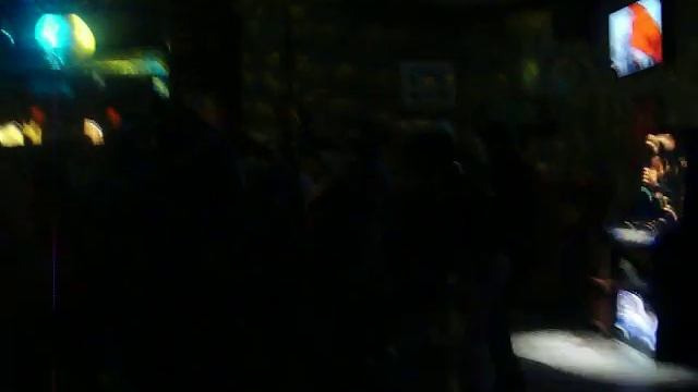Switch takes the piss out of the groovy dudes dance moves!! xxx смотреть онлайн