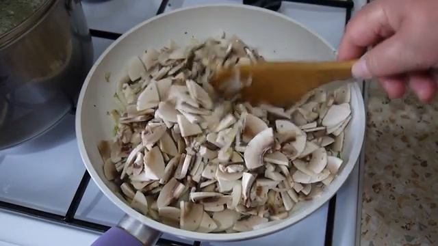 САМЫЙ ВКУСНЫЙ И ПРОСТОЙ ГРИБНОЙ СУП! смотреть онлайн