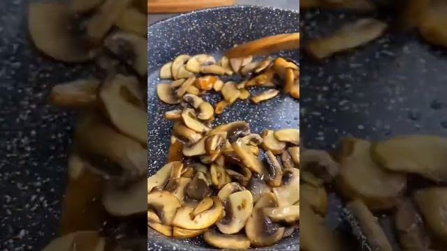 Просто шикарный салат на праздничный стол!!! Такой салат ты ещё точно не пробовала!!!! смотреть онлайн