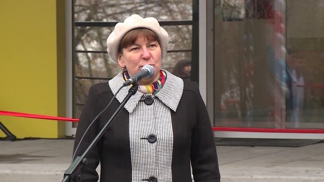 В Череповецкой городской больнице завершился ремонт входной группы детской поликлиники смотреть онлайн