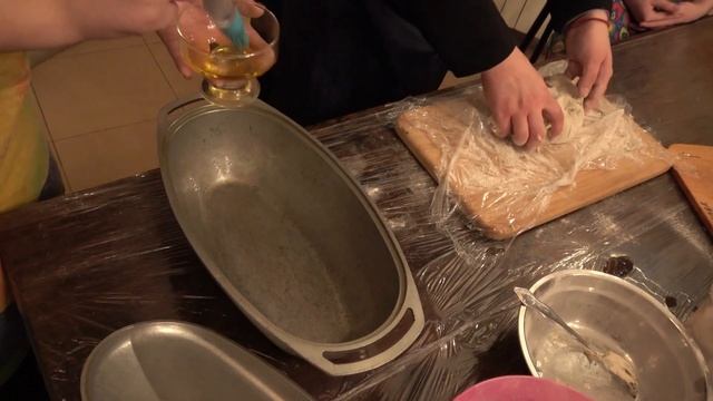 Хлеб, форшмак и батюшка. смотреть онлайн