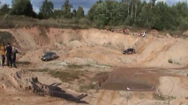 Jeep Grand Cherokee vs Toyota Land Cruiser смотреть онлайн