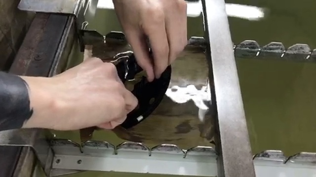 Аквапринт применяется, прежде всего, с целью украсить и придать особенный внутренний вид своему авто смотреть онлайн