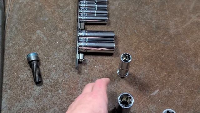 Titan Large Size DeepWell E-Torx Socket Set Review смотреть онлайн