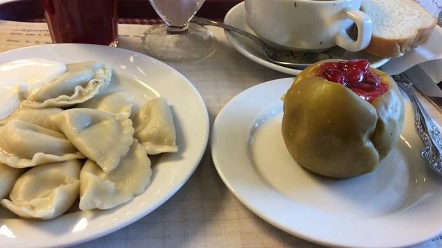 Обед в Столовой 57 в ГУМе смотреть онлайн