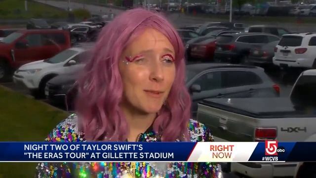 Taylor Swift fans soak up experience of another 'Rain Show' at Gillette смотреть онлайн