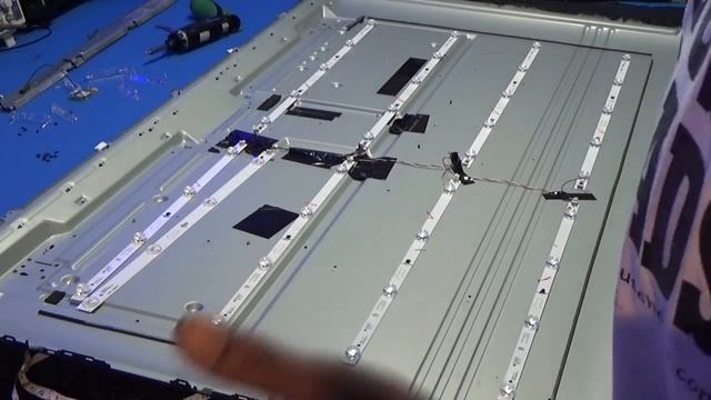 TCL 55s405 tv STUCK SCREEN removal for Led Backlight replacement. смотреть онлайн