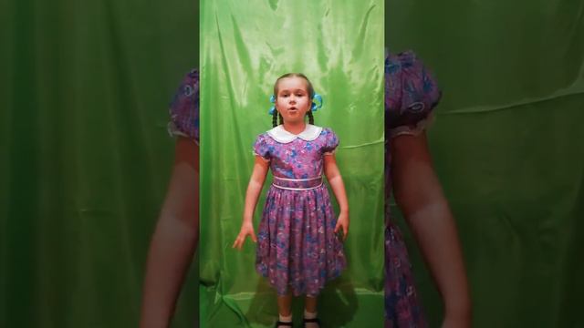 Юлия Константиненко 6 лет, "Катюша" слова: Михаил Исаковский, композитор: Матвей Блантер смотреть онлайн