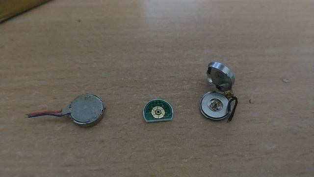 Позолота в вибровызовах сотовых телефонов