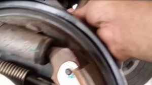 Mitsubishi L200(rear brake shoe adjustment) technical info