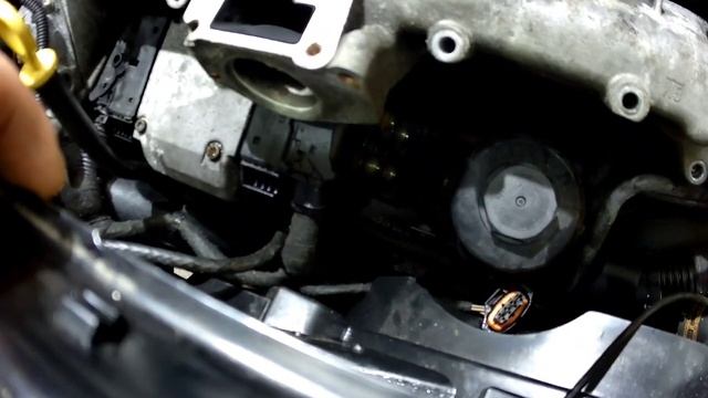 Чистка впускного коллектора и клапана EGR Opel Zafira A. Замена прокладок. смотреть онлайн