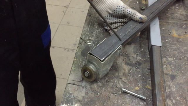 Инверсионный стол для позвоночника. Своими руками. смотреть онлайн