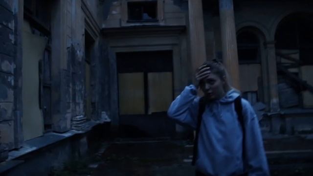 НОЧЬ В ЗАБРОШЕННОЙ И ЖУТКОЙ УСАДЬБЕ МИХАЙЛОВКА. Мы там были не одни? смотреть онлайн