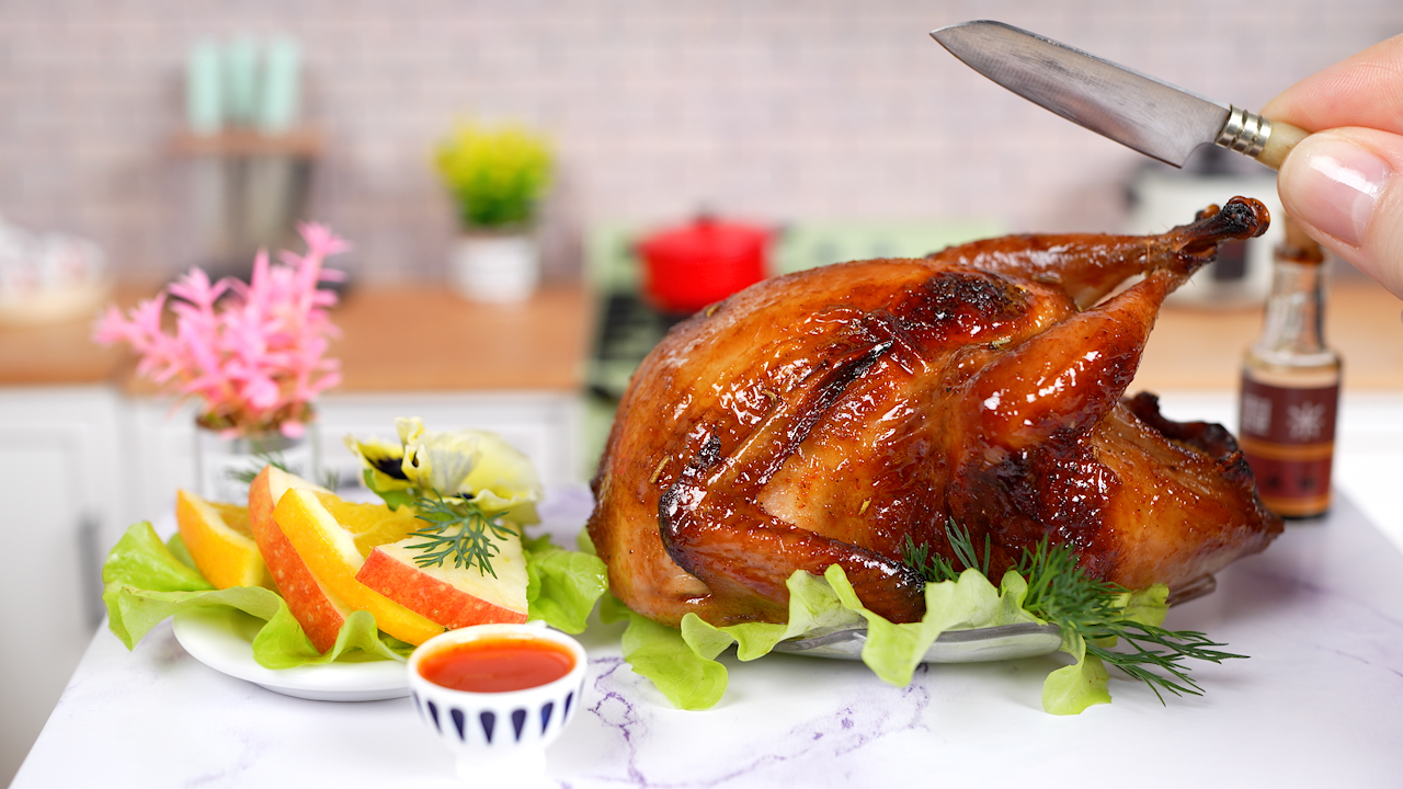 Сочная Перепелка Приготовленная на Мини Кухне | Мини Кухня | Мини Еда смотреть онлайн