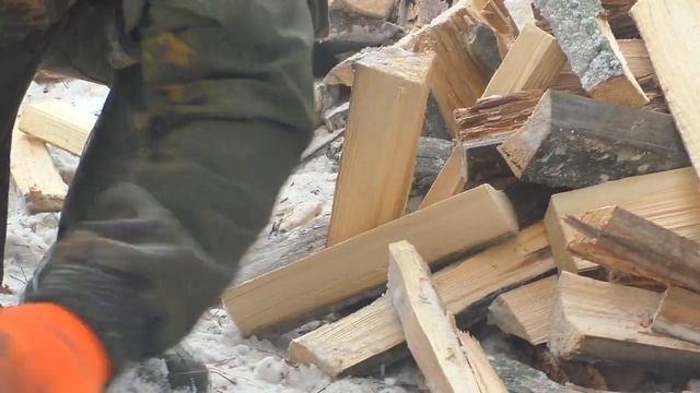 Поход в лес на лесное жилище. Варим борщ, заготавливаем дрова #2. смотреть онлайн