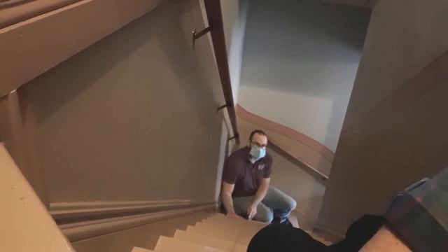 Victorian Stair Danger? смотреть онлайн