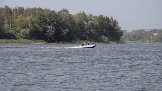 Азимут Эверест 405 под 15 мотором 3 чел смотреть онлайн