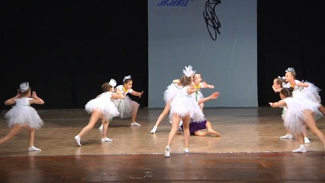 Божья коровка - " Одуванчики" (г.Новая Каховка) фестиваль "Белый аист" 2019 смотреть онлайн