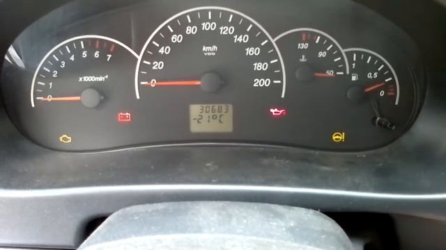 Lada Priora 1.6 16v engine cold start -21'C смотреть онлайн