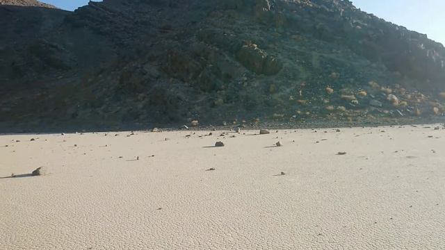 Death Valley... Racetrack playa...Загадки...Движение камней...Версии... смотреть онлайн