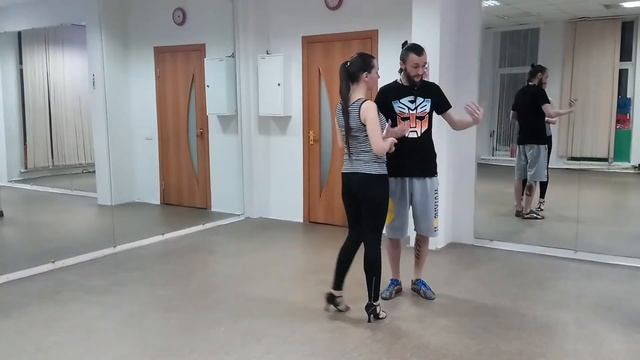 Kizomba dancing with 2 ladies(saida ) смотреть онлайн