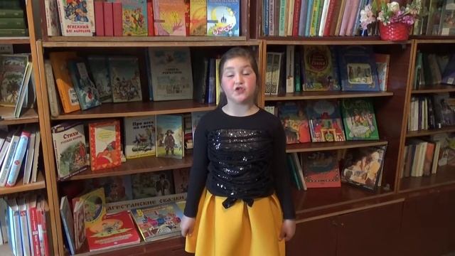 Читаем Фета-Зайнаб Рабаданова читает произведение "Ласточки пропали..."А.А.Фета смотреть онлайн