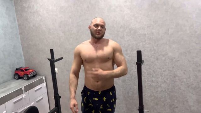 ПОСЛЕ ЭТОГО УПРАЖНЕНИЯ ТВОИ ПЛЕЧИ СТАНУТ ШИРЕ ТРЕНИРОВКА ПЛЕЧ ДОМА ШОК ДЛЯ ТВОИХ ПЛЕЧ(дельт) смотреть онлайн