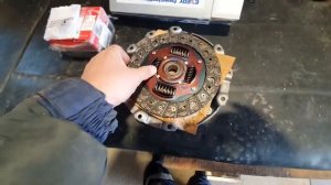 замена сцепления на Suzuki sx4. (Сузуки С Икс 4)). часть - 1.