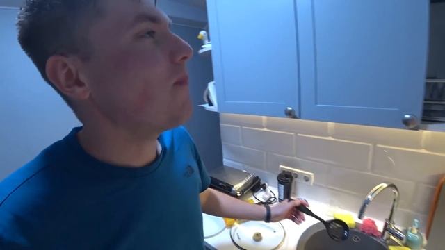 Праздничный ужин за 500 рублей для Тани Ткачук смотреть онлайн