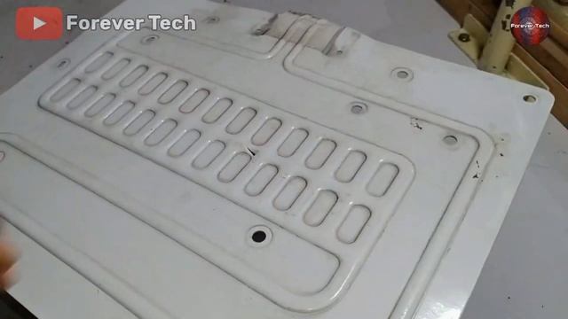 Refrigerator Not Cooling - Freezer Box Hit With Knife While Ice Removal смотреть онлайн