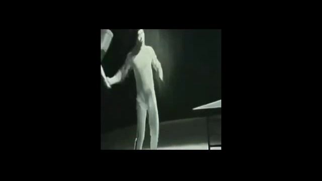 Брюс Ли играет в пинг-понг нунчаками / Музыка: Юрий Наумов - Пинг-Понг Блюз (фрагмент) смотреть онлайн