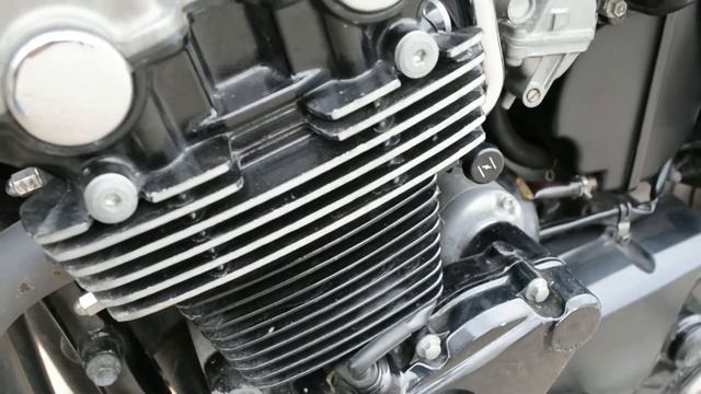 Honda CB400SF смотреть онлайн
