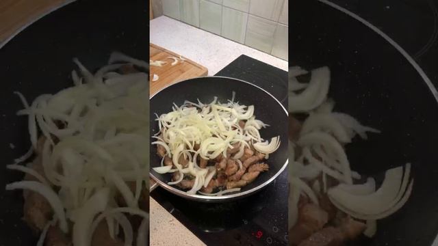 МЯСО ХМЕЛИ СУНЕЛИ вкусно получилось