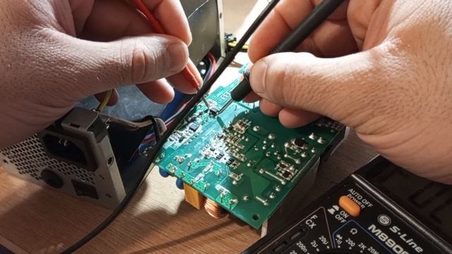 DC-250TFXURU блок питания не запускается пищит 10 коротких 1 длинный смотреть онлайн